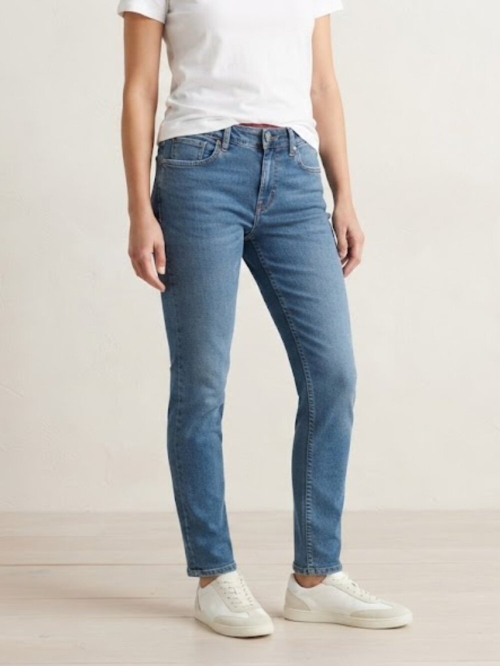Tommy Bahama Straight Leg Blue Jeans